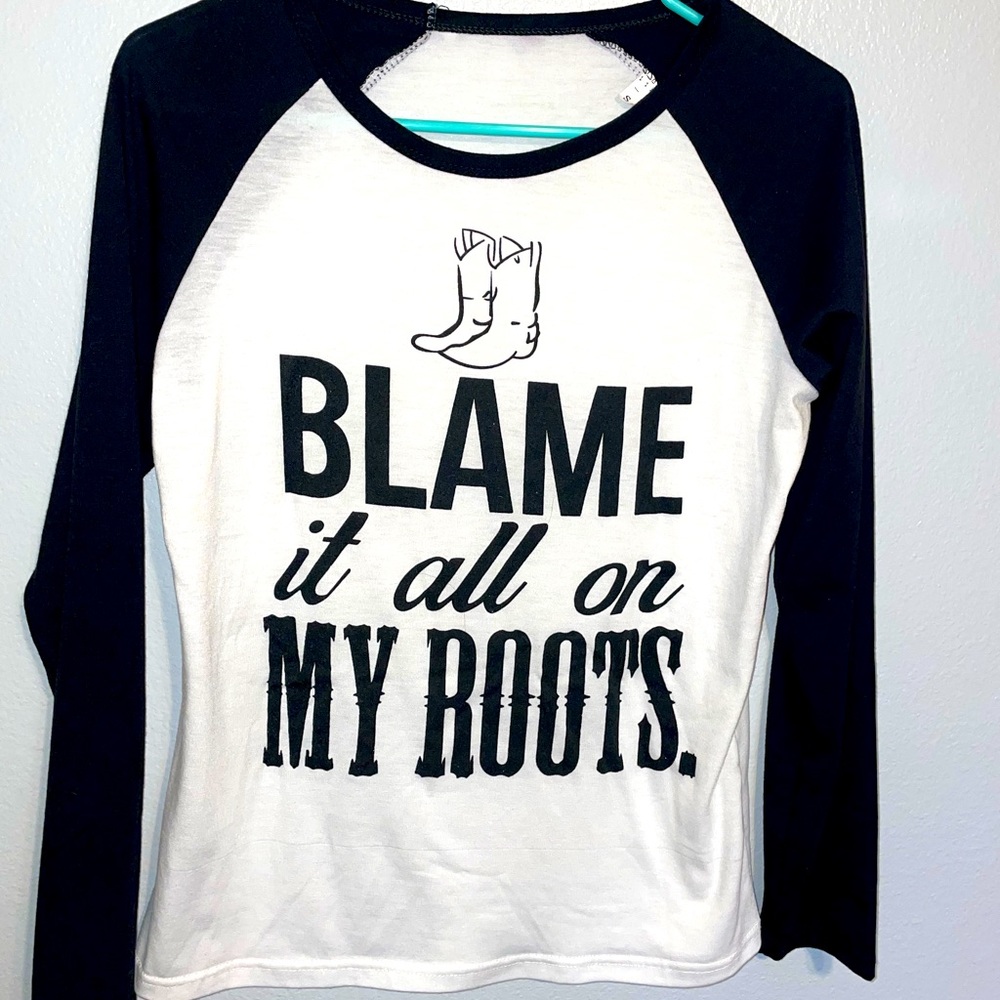 Small blame it all in my roots 3/4 sleeve black and white